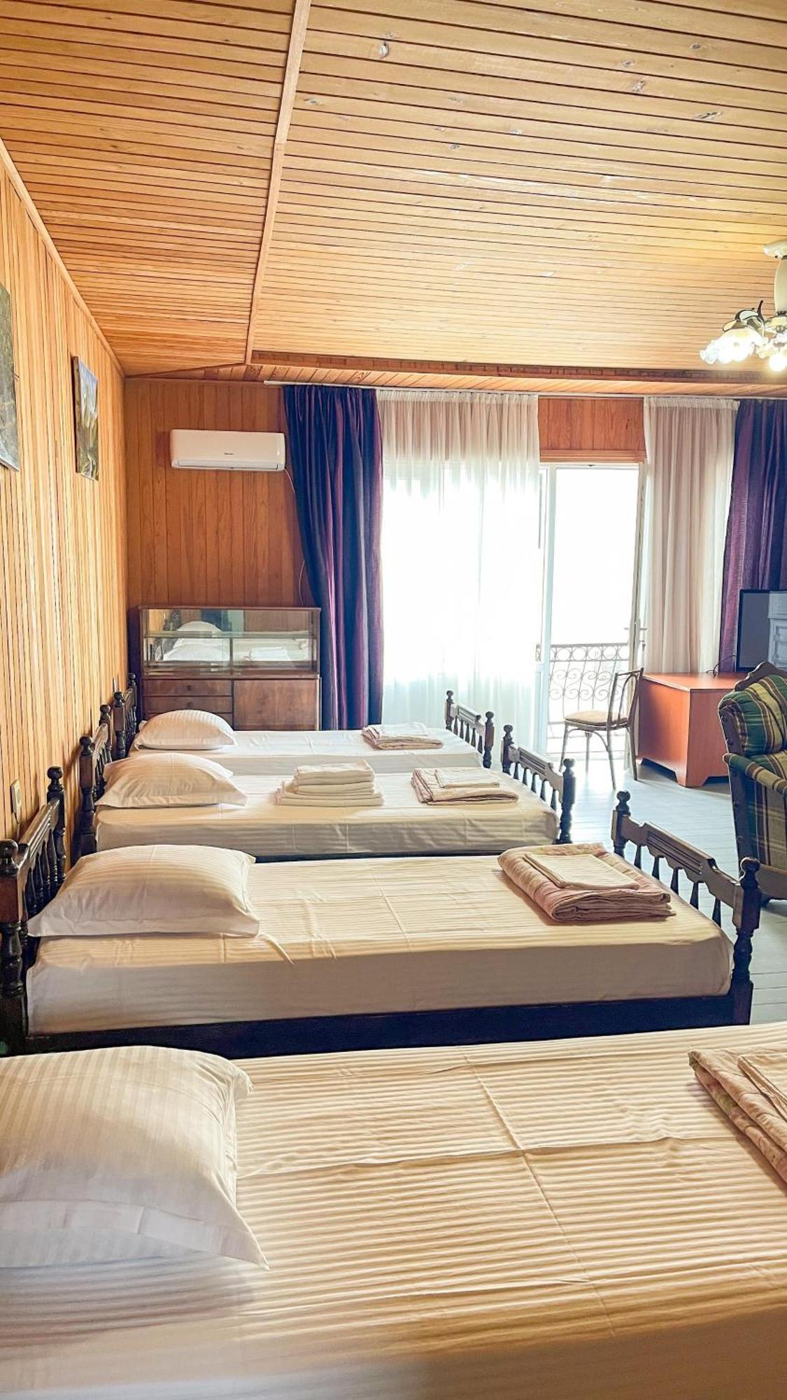 Guesthouse On Agmashenebeli 328 Kobuleti Kültér fotó
